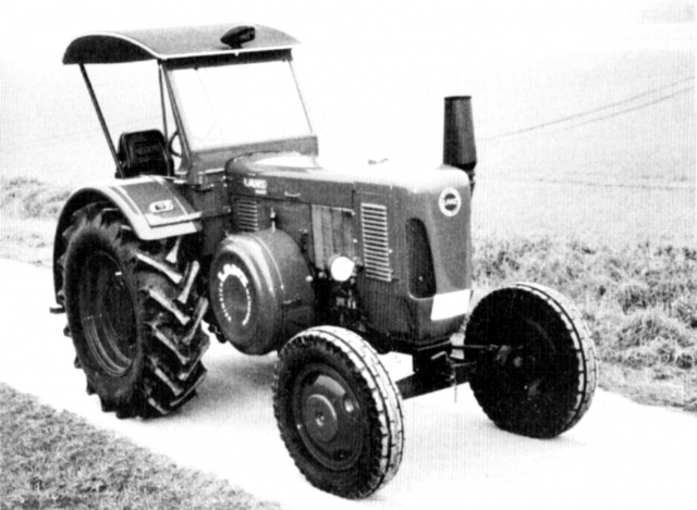 Umbau-Bulldog - Ehemaliger Lanz Glühkopf-Bulldog mit Halbdiesel-Austausch-Motor