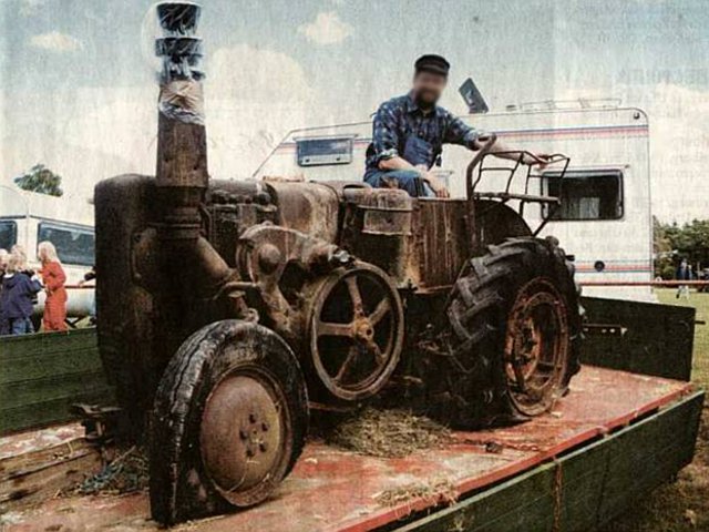 Umbau-Bulldog - Ehemaliger Lanz Glühkopf-Bulldog mit Halbdiesel-Austausch-Motor