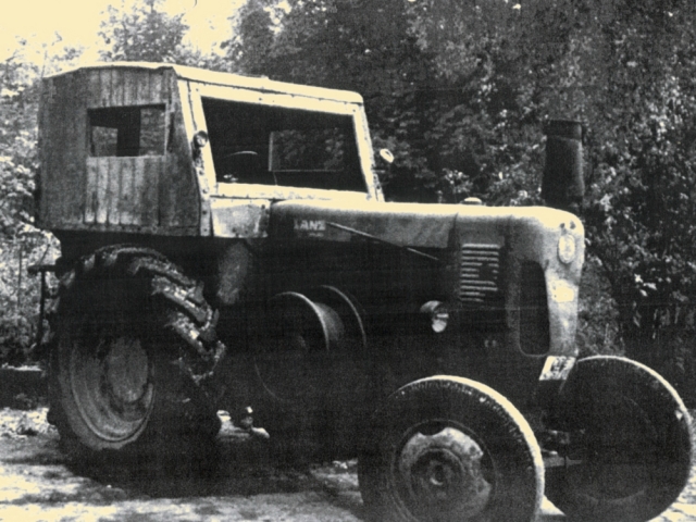 Umbau-Bulldog - Ehemaliger Lanz Glühkopf-Bulldog mit Halbdiesel-Austausch-Motor