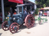 Umbau-Bulldog - Ehemaliger Lanz Glühkopf-Bulldog Type mit Halbdiesel-Austausch-Motor