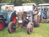 Umbau-Bulldog - Ehemaliger Lanz Glühkopf-Bulldog Type mit Halbdiesel-Austausch-Motor