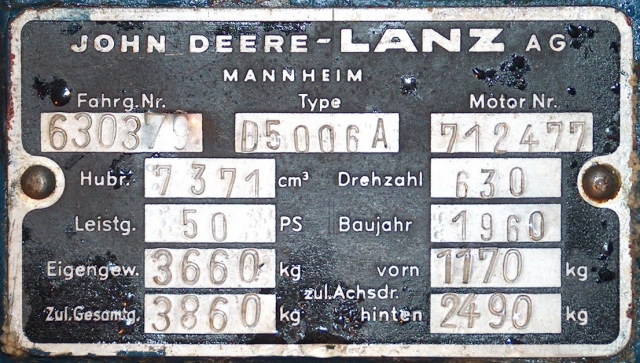 Umbau-Bulldog - Ehemaliger Lanz Glühkopf-Bulldog mit Halbdiesel-Austausch-Motor