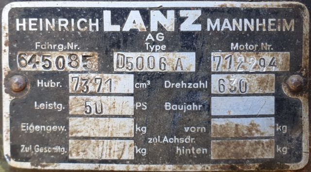 Umbau-Bulldog - Ehemaliger Lanz Glühkopf-Bulldog mit Halbdiesel-Austausch-Motor