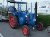 Umbau-Bulldog - Ehemaliger Lanz Glühkopf-Bulldog Type mit Halbdiesel-Austausch-Motor
