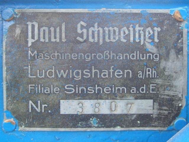 Umbau-Bulldog - Ehemaliger Lanz Glühkopf-Bulldog mit Halbdiesel-Austausch-Motor