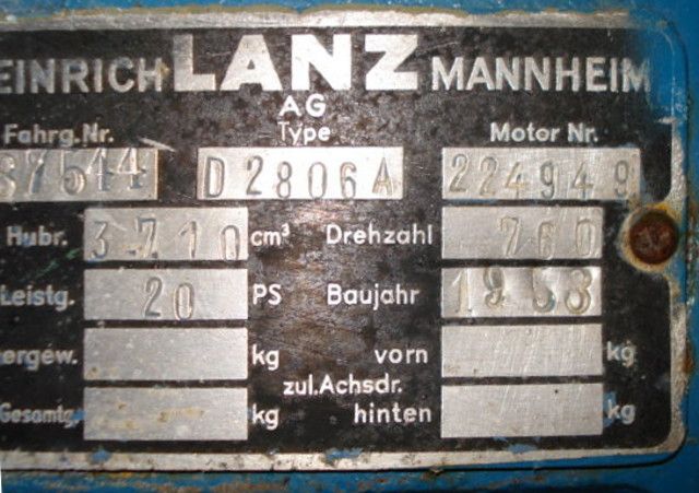 Umbau-Bulldog - Ehemaliger Lanz Glühkopf-Bulldog mit Halbdiesel-Austausch-Motor