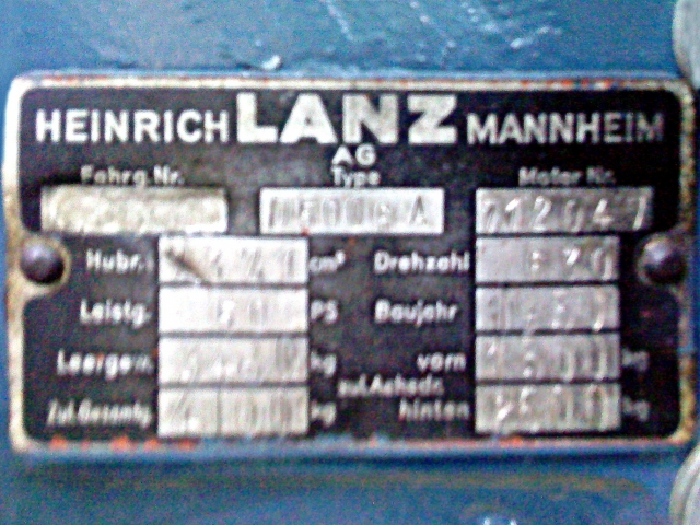 Umbau-Bulldog - Ehemaliger Lanz Glühkopf-Bulldog mit Halbdiesel-Austausch-Motor