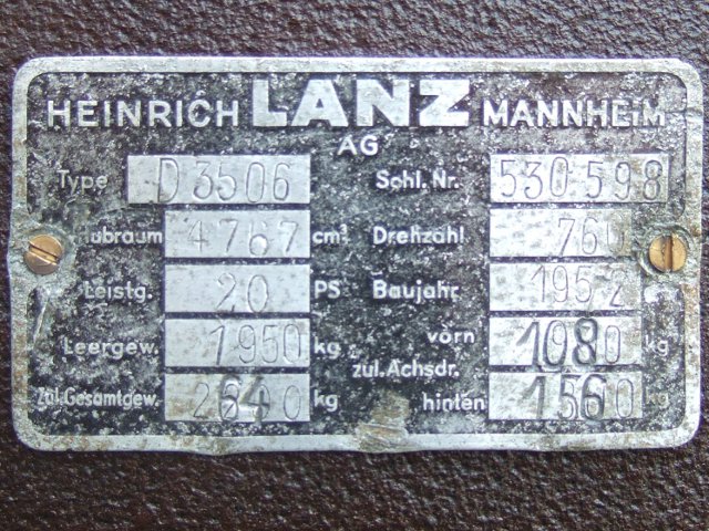 Umbau-Bulldog - Ehemaliger Lanz Glühkopf-Bulldog mit Halbdiesel-Austausch-Motor