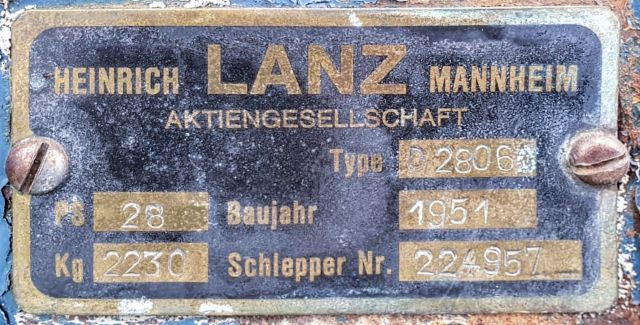 Umbau-Bulldog - Ehemaliger Lanz Glühkopf-Bulldog mit Halbdiesel-Austausch-Motor