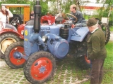 Umbau-Bulldog - Ehemaliger Lanz Glühkopf-Bulldog Type mit Halbdiesel-Austausch-Motor