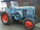 Umbau-Bulldog - Ehemaliger Lanz Glühkopf-Bulldog Type mit Halbdiesel-Austausch-Motor