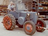 Umbau-Bulldog - Ehemaliger Lanz Glühkopf-Bulldog Type mit Halbdiesel-Austausch-Motor
