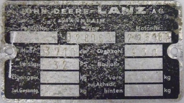 Umbau-Bulldog - Ehemaliger Lanz Glühkopf-Bulldog mit Halbdiesel-Austausch-Motor