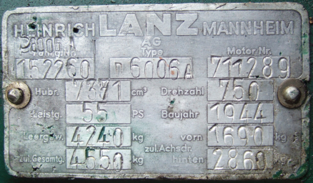 Umbau-Bulldog - Ehemaliger Lanz Glühkopf-Bulldog mit Halbdiesel-Austausch-Motor