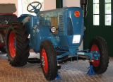Umbau-Bulldog - Ehemaliger Lanz Glühkopf-Bulldog Type mit Halbdiesel-Austausch-Motor
