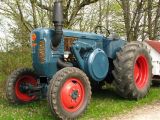 Umbau-Bulldog - Ehemaliger Lanz Glühkopf-Bulldog Type mit Halbdiesel-Austausch-Motor