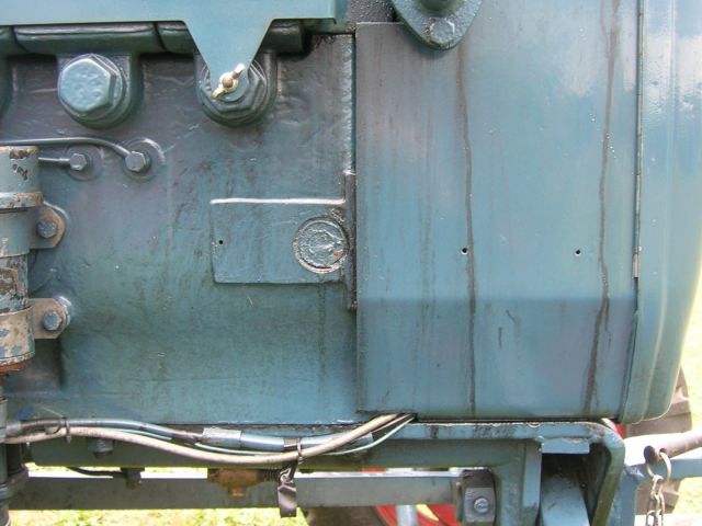 Umbau-Bulldog - Ehemaliger Lanz Glühkopf-Bulldog mit Halbdiesel-Austausch-Motor