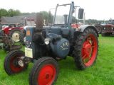 Umbau-Bulldog - Ehemaliger Lanz Glühkopf-Bulldog Type mit Halbdiesel-Austausch-Motor