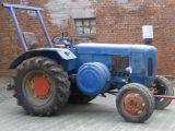 Umbau-Bulldog - Ehemaliger Lanz Glühkopf-Bulldog Type mit Halbdiesel-Austausch-Motor