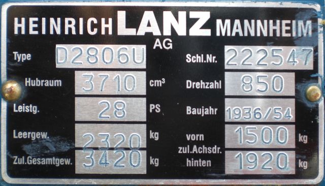 Umbau-Bulldog - Ehemaliger Lanz Glühkopf-Bulldog mit Halbdiesel-Austausch-Motor