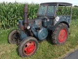 Umbau-Bulldog - Ehemaliger Lanz Glühkopf-Bulldog Type mit Halbdiesel-Austausch-Motor