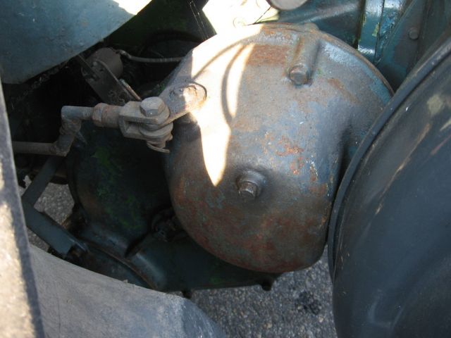 Umbau-Bulldog - Ehemaliger Lanz Glühkopf-Bulldog mit Halbdiesel-Austausch-Motor