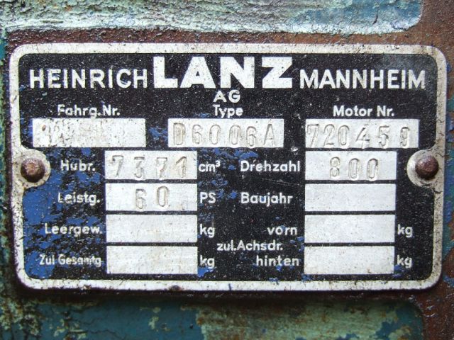 Umbau-Bulldog - Ehemaliger Lanz Glühkopf-Bulldog mit Halbdiesel-Austausch-Motor