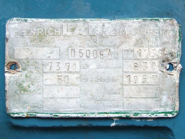 Umbau-Bulldog - Ehemaliger Lanz Glühkopf-Bulldog mit Halbdiesel-Austausch-Motor