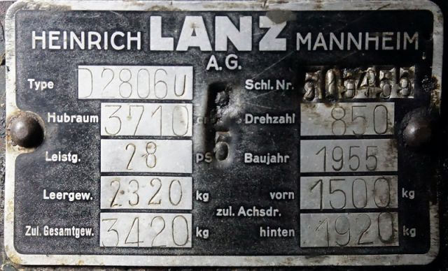 Umbau-Bulldog - Ehemaliger Lanz Glühkopf-Bulldog mit Halbdiesel-Austausch-Motor