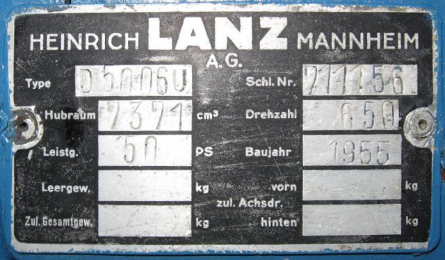 Umbau-Bulldog - Ehemaliger Lanz Glühkopf-Bulldog mit Halbdiesel-Austausch-Motor