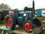 Umbau-Bulldog - Ehemaliger Lanz Glühkopf-Bulldog Type mit Halbdiesel-Austausch-Motor