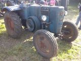 Umbau-Bulldog - Ehemaliger Lanz Glühkopf-Bulldog Type mit Halbdiesel-Austausch-Motor