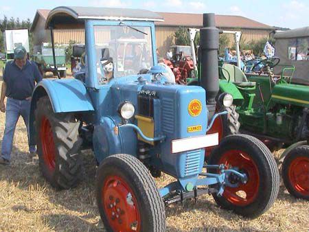 Umbau-Bulldog - Ehemaliger Lanz Glühkopf-Bulldog mit Halbdiesel-Austausch-Motor