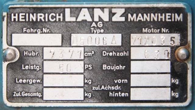 Umbau-Bulldog - Ehemaliger Lanz Glühkopf-Bulldog mit Halbdiesel-Austausch-Motor