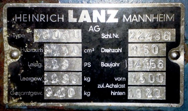 Umbau-Bulldog - Ehemaliger Lanz Glühkopf-Bulldog mit Halbdiesel-Austausch-Motor