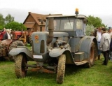 Umbau-Bulldog - Ehemaliger Lanz Glühkopf-Bulldog Type mit Halbdiesel-Austausch-Motor