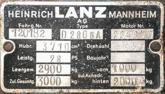Umbau-Bulldog - Ehemaliger Lanz Glühkopf-Bulldog mit Halbdiesel-Austausch-Motor