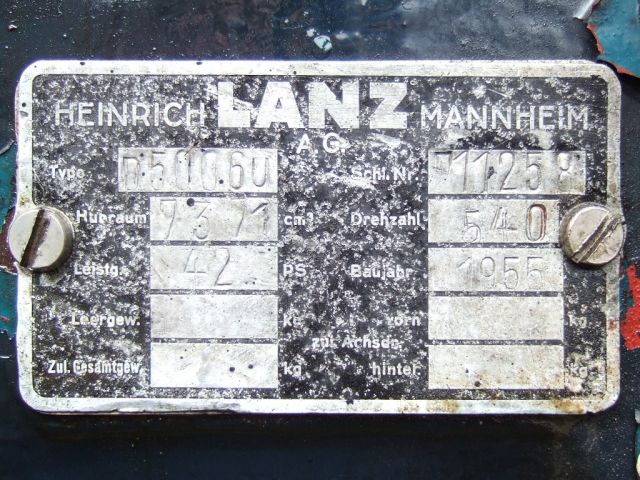 Umbau-Bulldog - Ehemaliger Lanz Glühkopf-Bulldog mit Halbdiesel-Austausch-Motor
