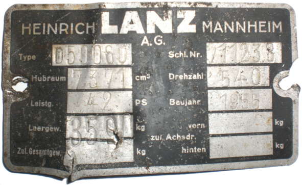 Umbau-Bulldog - Ehemaliger Lanz Glühkopf-Bulldog mit Halbdiesel-Austausch-Motor