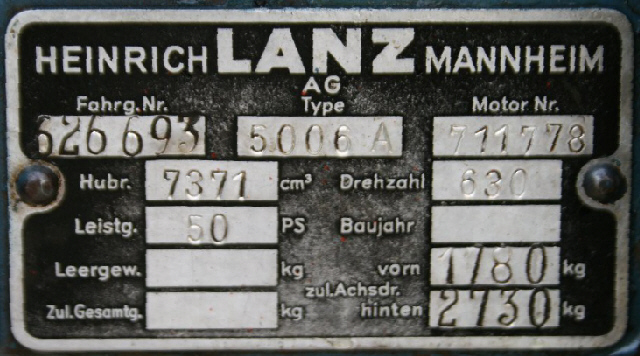 Umbau-Bulldog - Ehemaliger Lanz Glühkopf-Bulldog mit Halbdiesel-Austausch-Motor