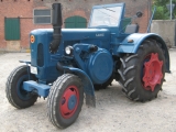 Umbau-Bulldog - Ehemaliger Lanz Glühkopf-Bulldog Type mit Halbdiesel-Austausch-Motor