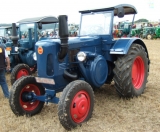 Umbau-Bulldog - Ehemaliger Lanz Glühkopf-Bulldog Type mit Halbdiesel-Austausch-Motor