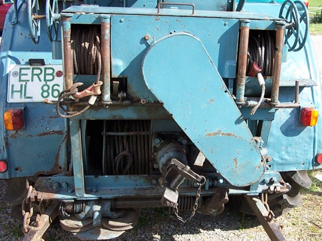 Umbau-Bulldog - Ehemaliger Lanz Glühkopf-Bulldog mit Halbdiesel-Austausch-Motor