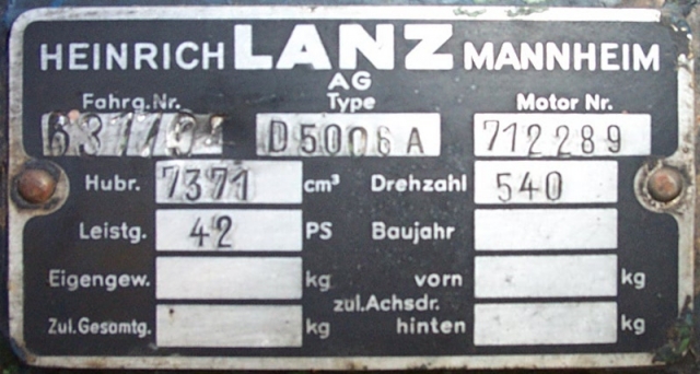 Umbau-Bulldog - Ehemaliger Lanz Glühkopf-Bulldog mit Halbdiesel-Austausch-Motor