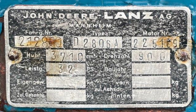 Umbau-Bulldog - Ehemaliger Lanz Glühkopf-Bulldog mit Halbdiesel-Austausch-Motor