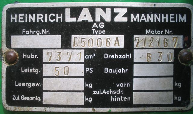Umbau-Bulldog - Ehemaliger Lanz Glühkopf-Bulldog mit Halbdiesel-Austausch-Motor