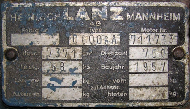 Umbau-Bulldog - Ehemaliger Lanz Glühkopf-Bulldog mit Halbdiesel-Austausch-Motor