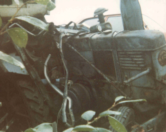 Umbau-Bulldog - Ehemaliger Lanz Glühkopf-Bulldog mit Halbdiesel-Austausch-Motor