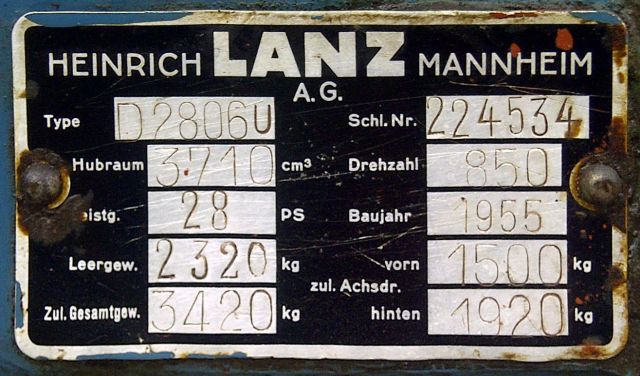 Umbau-Bulldog - Ehemaliger Lanz Glühkopf-Bulldog mit Halbdiesel-Austausch-Motor