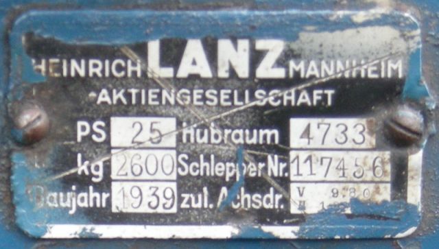 Umbau-Bulldog - Ehemaliger Lanz Glühkopf-Bulldog mit Halbdiesel-Austausch-Motor